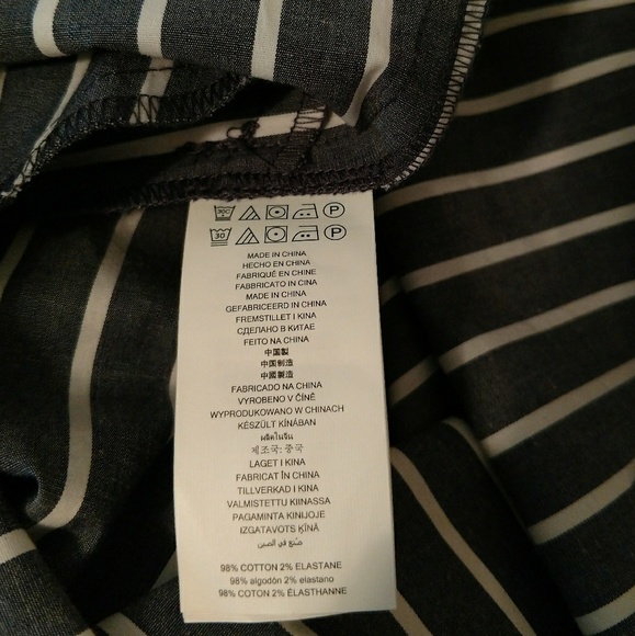 SOLD MICHAEL MK cold shoulder button striped - Picture 8 of 8